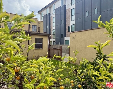 1807 S Redondo Boulevard - Photo Thumbnail 18