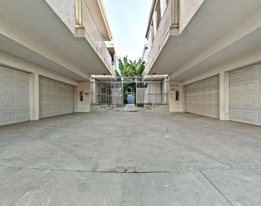330 E Dryden Street - Photo Thumbnail 20