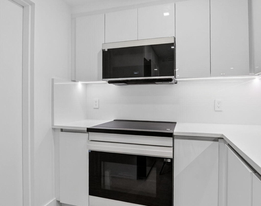 7835 Lakeside Boulevard - Photo Thumbnail 6