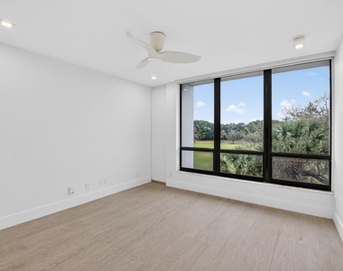7835 Lakeside Boulevard - Photo Thumbnail 14