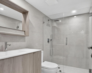 7835 Lakeside Boulevard - Photo Thumbnail 16