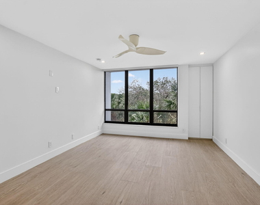 7835 Lakeside Boulevard - Photo Thumbnail 10