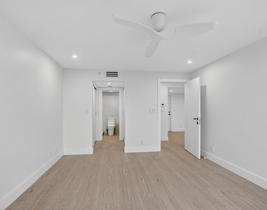 7835 Lakeside Boulevard - Photo Thumbnail 9