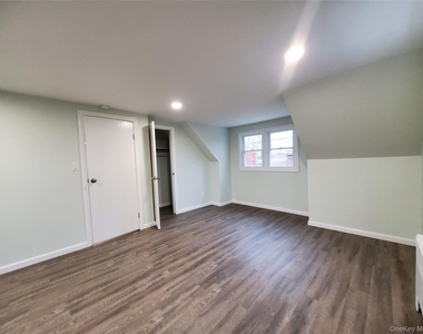 273 South 16th St - Photo Thumbnail 5