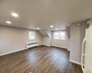 273 South 16th St - Photo Thumbnail 4