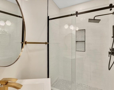 149 Jay Street - Photo Thumbnail 16