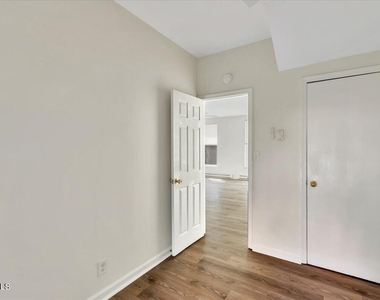 149 Jay Street - Photo Thumbnail 13