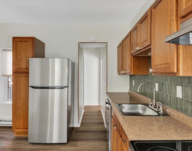 149 Jay Street - Photo Thumbnail 10