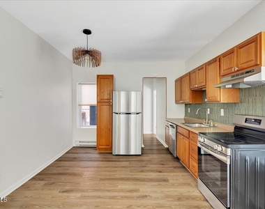 149 Jay Street - Photo Thumbnail 8