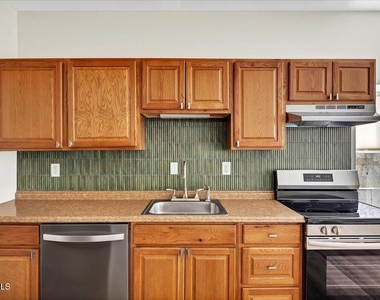 149 Jay Street - Photo Thumbnail 4