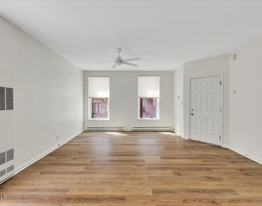 149 Jay Street - Photo Thumbnail 6