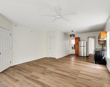 149 Jay Street - Photo Thumbnail 7