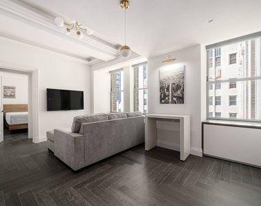 303 Park Avenue - Photo Thumbnail 2