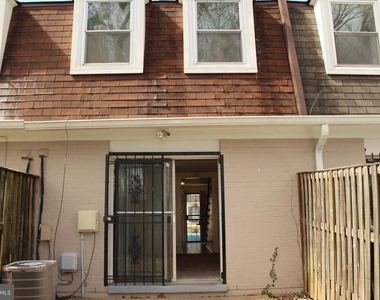 1769 Village Green Drive - Photo Thumbnail 20