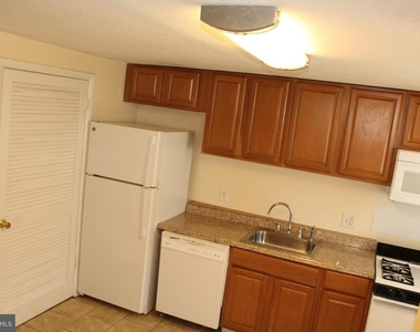 1769 Village Green Drive - Photo Thumbnail 2