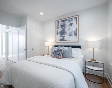 1228 Brentwood Road Ne - Photo Thumbnail 14