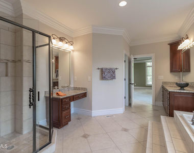 119 Broad Leaf Court - Photo Thumbnail 9