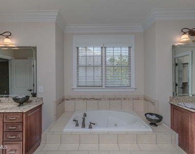 119 Broad Leaf Court - Photo Thumbnail 12
