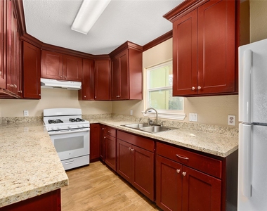 3938 Daphne Street - Photo Thumbnail 4