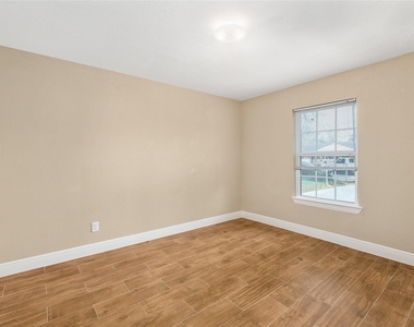 3938 Daphne Street - Photo Thumbnail 10