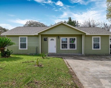 3938 Daphne Street - Photo Thumbnail 1