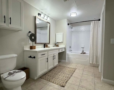 15000 W Airport Boulevard - Photo Thumbnail 12
