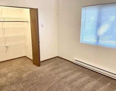1111 E Iowa Avenue - Photo Thumbnail 3