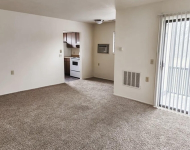 800 E Smith Street - Photo Thumbnail 9