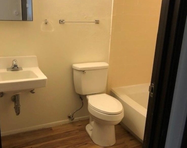 800 E Smith Street - Photo Thumbnail 13