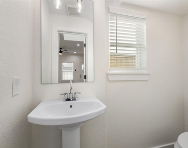 6417 Eastland Street - Photo Thumbnail 9