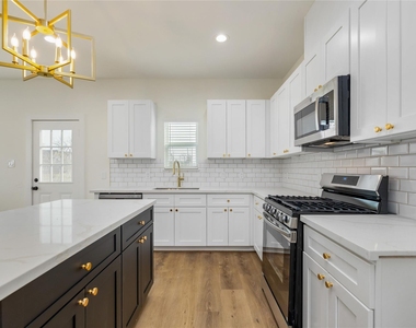 6417 Eastland Street - Photo Thumbnail 2
