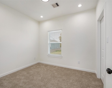 6417 Eastland Street - Photo Thumbnail 15