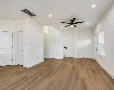 6417 Eastland Street - Photo Thumbnail 7