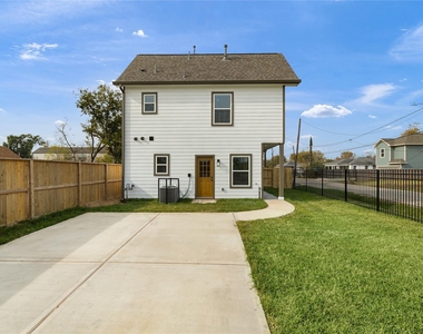 6417 Eastland Street - Photo Thumbnail 18
