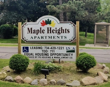 260 N Maple Road - Photo Thumbnail 2