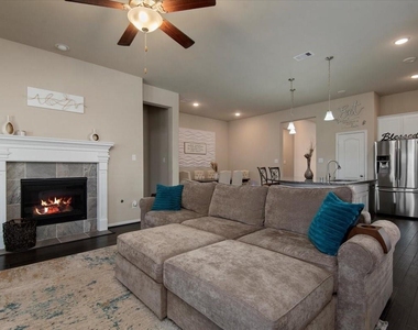2127 Blossomcrown Drive - Photo Thumbnail 14