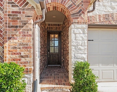 2127 Blossomcrown Drive - Photo Thumbnail 3