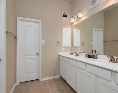 2127 Blossomcrown Drive - Photo Thumbnail 10