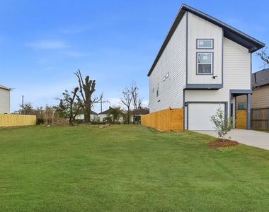 3320 Francis Street - Photo Thumbnail 1
