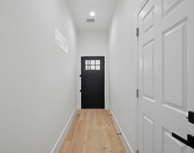 3320 Francis Street - Photo Thumbnail 4