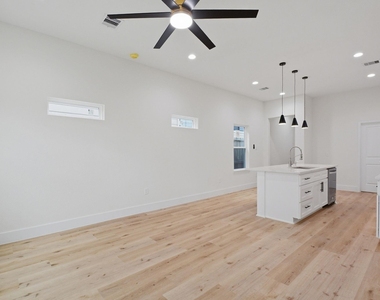 3320 Francis Street - Photo Thumbnail 12