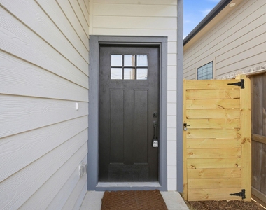 3320 Francis Street - Photo Thumbnail 2