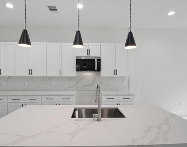3320 Francis Street - Photo Thumbnail 8