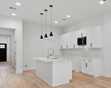 3320 Francis Street - Photo Thumbnail 9