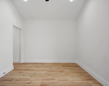 3320 Francis Street - Photo Thumbnail 19