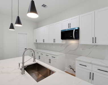 3320 Francis Street - Photo Thumbnail 10