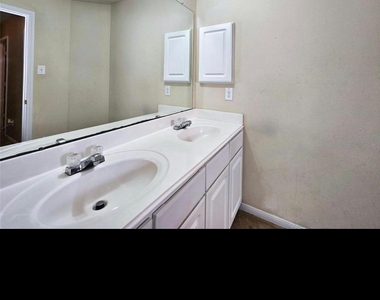 29433 Forest Floor Lane - Photo Thumbnail 11