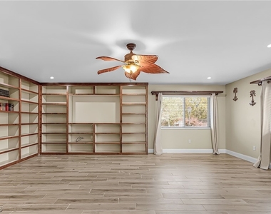 985 Quail Run - Photo Thumbnail 9