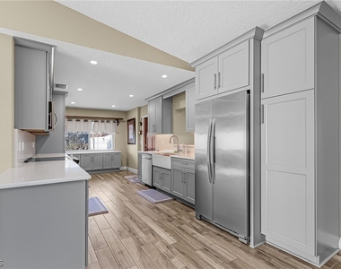 985 Quail Run - Photo Thumbnail 11