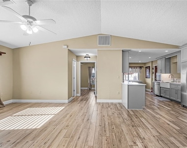985 Quail Run - Photo Thumbnail 20